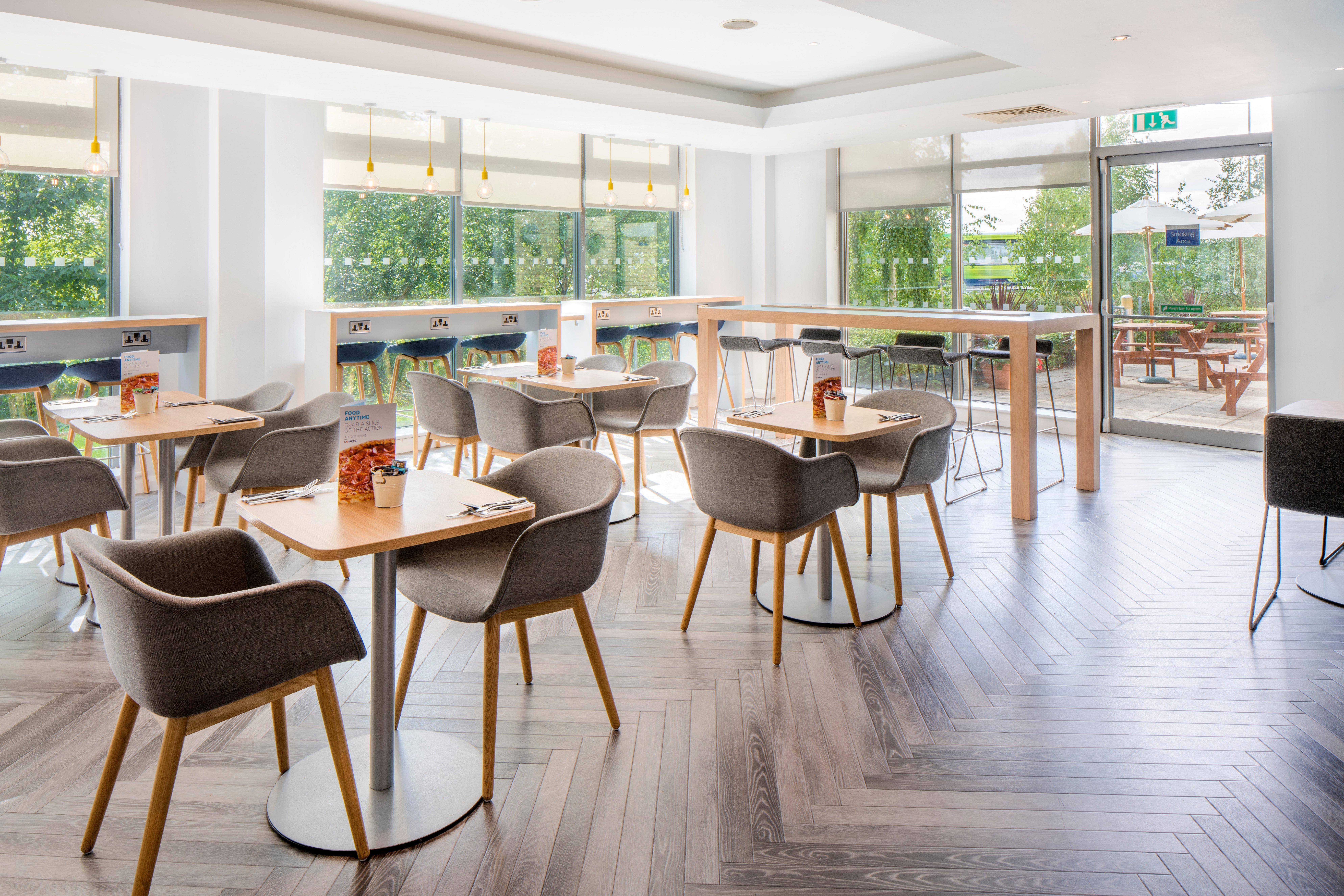 Holiday Inn Express Doncaster By Ihg Eksteriør billede